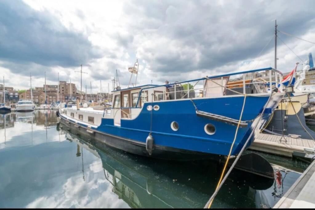 Historic Dutch Barge, Idyllic Location Otel Londra Dış mekan fotoğraf